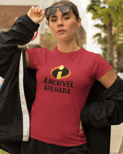 T-Shirt A Incrível Afilhada - Image 3