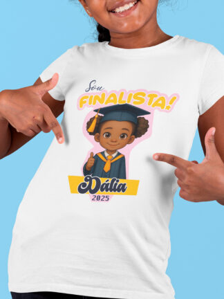 Sou finalista! Menina Africana